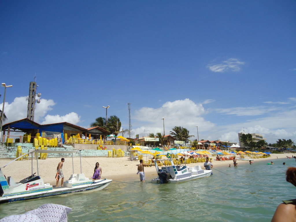 Imagens de Maceió - AL em Dezembro de 2015.

Recomendo as praias de: Barra de São Miguel, Praia do Francês, Paria do Gunga e Praia de Maragogi.