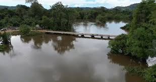 Polícia Federal destruiu ponte de acesso à terra indígena no Pará.