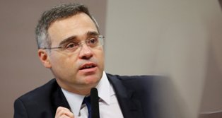 Ministro do STF André Mendonça é eleito para o TSE.