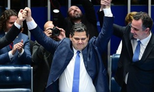 Presidente do Senado defende autonomia do Legislativo na destinação de Emendas.