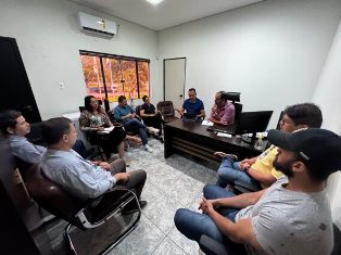 Regularização de imóveis públicos e regularização fundiária são tratadas em Ji-Paraná.