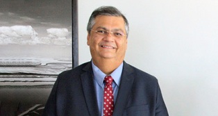 Flávio Dino manda CGU auditar R$ 469 milhões de emendas sem plano de trabalho.