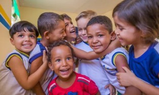 Projeto estabelece prazo de 45 dias para estágio de convivência antes da adoção de crianças.
