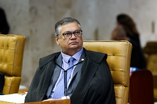 Ministro Flávio Dino veta uso do termo polícias municipais.