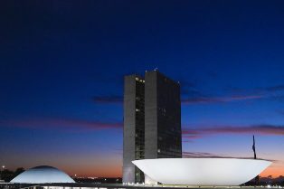 Câmara vai debater neste semestre se aumenta número de deputados ou redistribui vagas entre Estados.