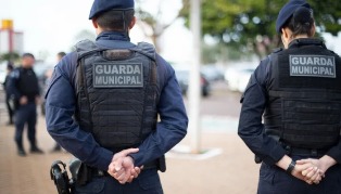 Senado aprova PEC que inclui guarda municipal na Segurança Pública.