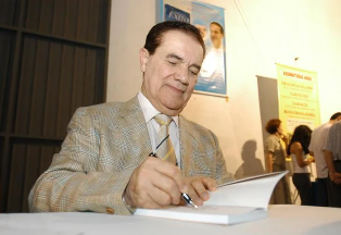 Morreu em Salvador aos 98 anos o Médium Divaldo Franco.