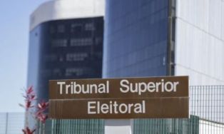 Nunes Marques suspendeu decisão do TRE que afastou prefeito de Barueri – SP.