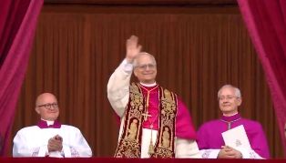 Robert Francis Prevost é eleito papa e se chamará Leão XIV.