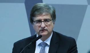 PGR é a favor de Prisão domiciliar para Fernando Collor.