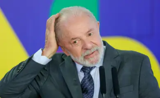 Fraudes no INSS: Lula diz que regras afrouxaram no governo passado. Foi exatamente o contrário.
