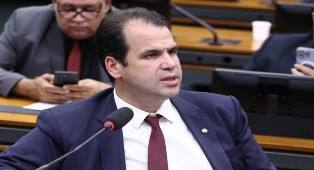 CDC aprova regra para saque e pagamento em agência bancária que não seja a de Cadastro.