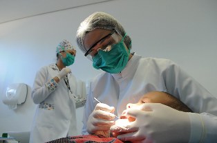 Comissão (CAE) pode votar aumento do piso salarial de médicos e dentistas na próxima terça-feira!