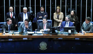 Pra nossa conta: Senado aprovou aumento do número de deputados federais para 531.