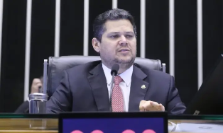Pedido de CPI mista sobre descontos indevidos no INSS é lido em sessão do Congresso.