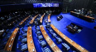 Senado acompanha Câmara e também derruba decreto do IOF.