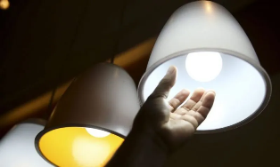 Pressionada por conta de luz, prévia da inflação de julho é de 0,36%.