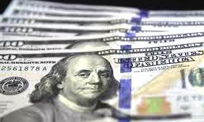 Ontem o Dólar manteve-se em alta e fechou a R$ 5,54, após superar os 5.60.