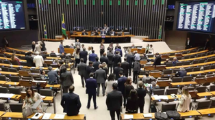 Projeto de Lei no Senado prevê passe livre interestadual para tratamento de Câncer.
