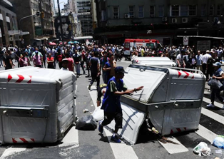 São Paulo: operação contra comércio ilegal no Brás termina em tumulto