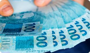 BC informa: Brasileiros sacaram R$ 318,37 milhões em Valores a Receber em Junho.
