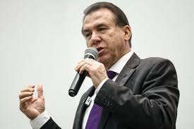 Culpa do governo: Juro alto preocupa mais que tarifaço, diz Luiz Marinho.