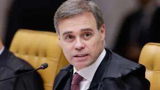 Ministro André Mendonça critica ativismo judicial e defende autocontenção da Justiça.