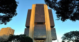 Relator inclui medida para proteger Pix na PEC do Banco Central.