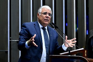 Senador Girão cobra anistia e impeachment de Moraes após atos populares.
