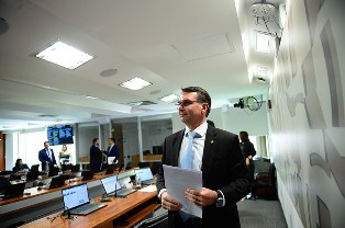 Senado: Recompensa por apreensão de armas ilegais pode ser votada na CSP.