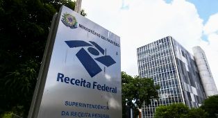 Receita Federal voltará a exigir Declaração de fintechs após Operações da Polícia Federal