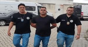 Policial penal que atirou em entregador é preso e afastado no Rio de Janeiro.