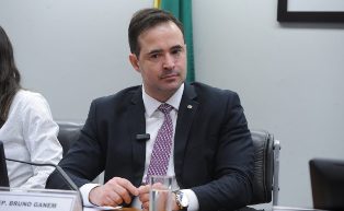 Comissão na Câmara aprovou Projeto que criminaliza uso de veículo com tração animal.