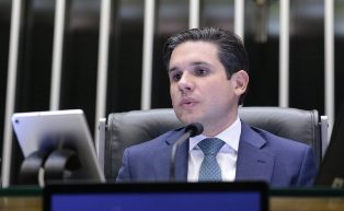Hugo Motta diz: Votação da PEC das Prerrogativas vai fortalecer garantias do mandato parlamentar.