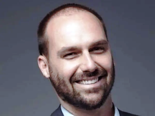 Conselho de Ética arquivou representação do PT contra Eduardo Bolsonaro.