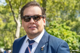 George Santos deixa prisão nos EUA após perdão de Donald Trump!