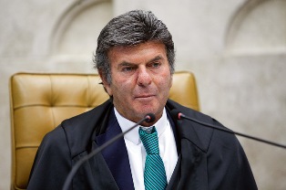 Estranho! Ministro Luiz Fux pede para deixar Primeira Turma do Supremo.
