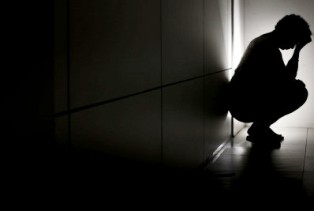 Fiocruz diz: Fiocruz: População jovem apresenta o maior risco de suicídio.