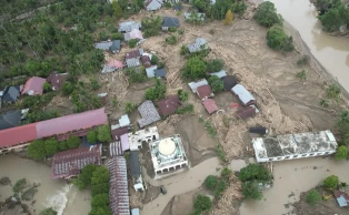 Já ultrapassa das 900 Mortes por enchentes na Ilha de Sumatra!