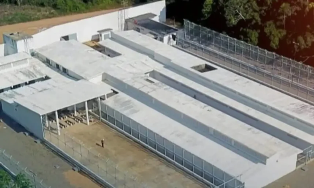 Autoridades procuram 12 detentos que fugiram da prisão em Maués (AM).