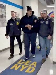 O ditador Maduro desembarcou em Nova York e foi escoltado por agentes federais.