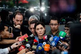 Médico de Bolsonaro confirmou traumatismo craniano.