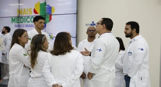 Associações criticam avaliação dos Cursos de medicina feita pelo MEC.