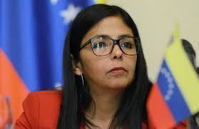 Presidente Donald Trump e Delcy Rodríguez relatam conversa “produtiva” por telefone.