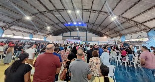 Rondônia: Governo avança na Regularização Fundiária com entrega de título de domínio na Gleba Aeroporto em Ji-Paraná.
