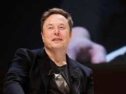 Alexandre de Moraes determina arquivamento de Inquérito contra Elon Musk.