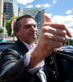 PGR pede arquivamento de Inquérito sobre suposto desvio de joias por Bolsonaro.