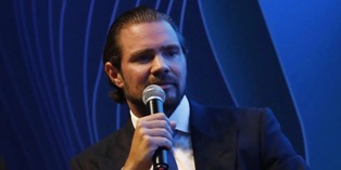 O modo de operar do Sistema: Entidades repudiam planos de Vorcaro contra jornalistas.