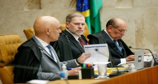 “Estamos imersos em uma crise”, admite presidente do Supremo., Crise criada por eles mesmos.