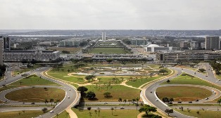 Emendas Parlamentares e juros da dívida apertam investimentos públicos. Será?